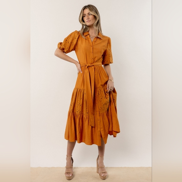 OPHELIA LACE MIDI DRESS IN MUSTARD - Picture 2 of 5